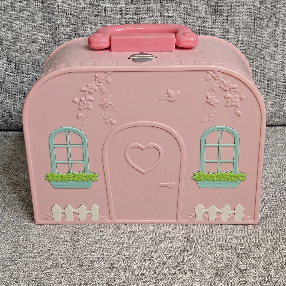 This is a Li'l Woodzeez Travel Suitcase. Travel Suitcase Only ‎ FLAWS
